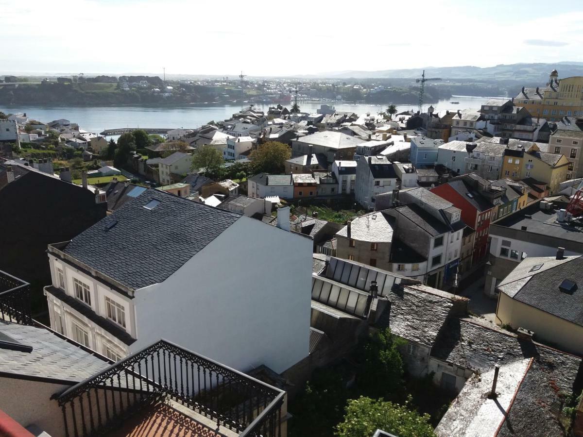 Atico Centrico Con Piscina Comunitaria Appartement Ribadeo Buitenkant foto