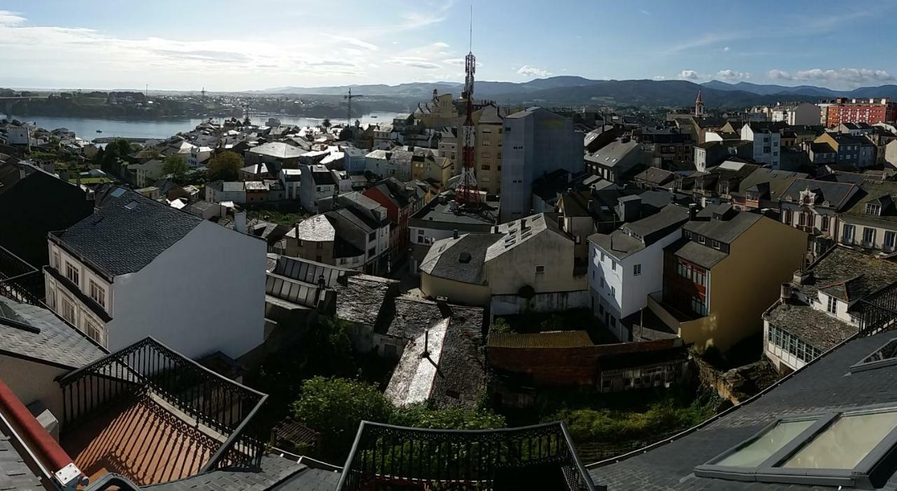 Atico Centrico Con Piscina Comunitaria Appartement Ribadeo Buitenkant foto