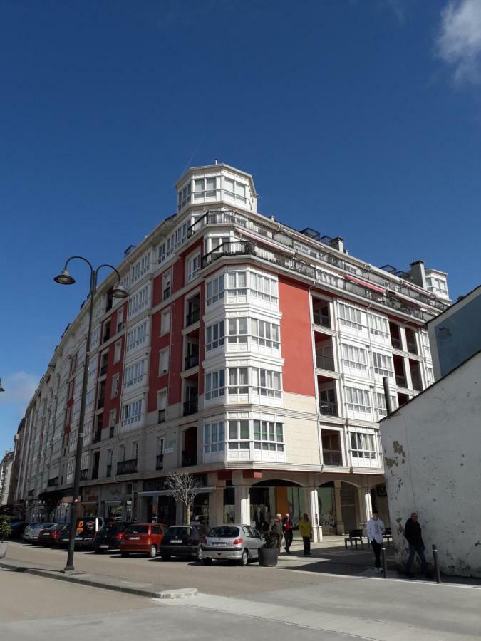 Atico Centrico Con Piscina Comunitaria Appartement Ribadeo Buitenkant foto