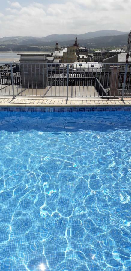 Atico Centrico Con Piscina Comunitaria Appartement Ribadeo Buitenkant foto